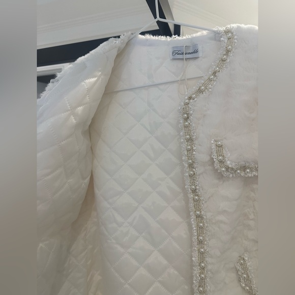 White faux fur coat with pearl detailing/teddy - Picture 3 of 4
